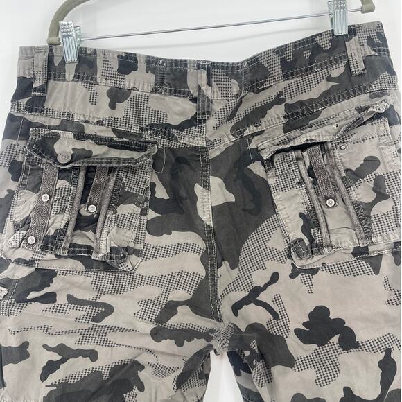 TwoGe Y2K Camo Cargo Mens Shorts Sz 38 Gray Skater Grunge Utility Pockets Street - Picture 7 of 11